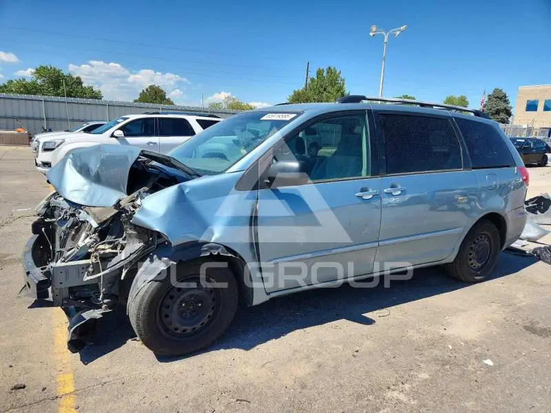 2008 Toyota SIENNA photo