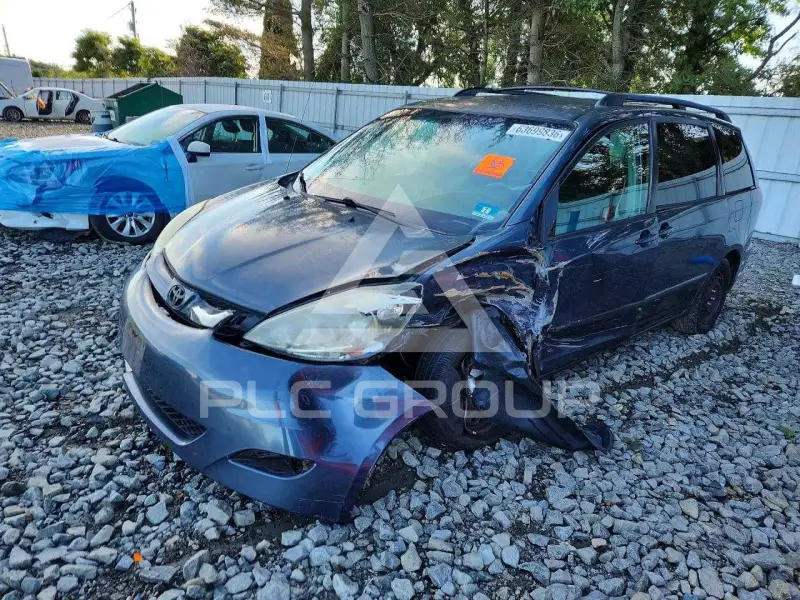 2008 Toyota SIENNA photo