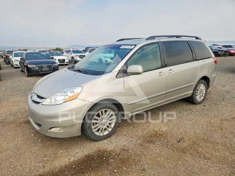 2008 Toyota SIENNA photo