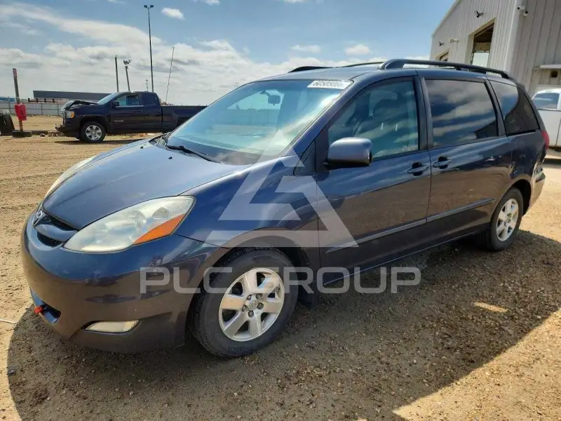 2008 Toyota SIENNA photo
