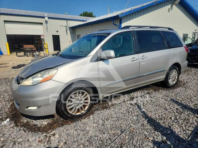 2008 Toyota SIENNA photo