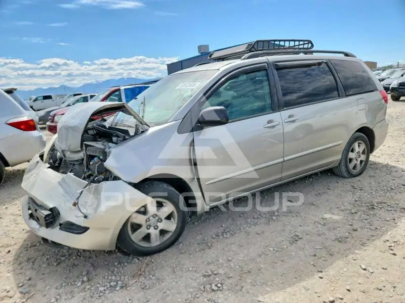 2008 Toyota SIENNA photo