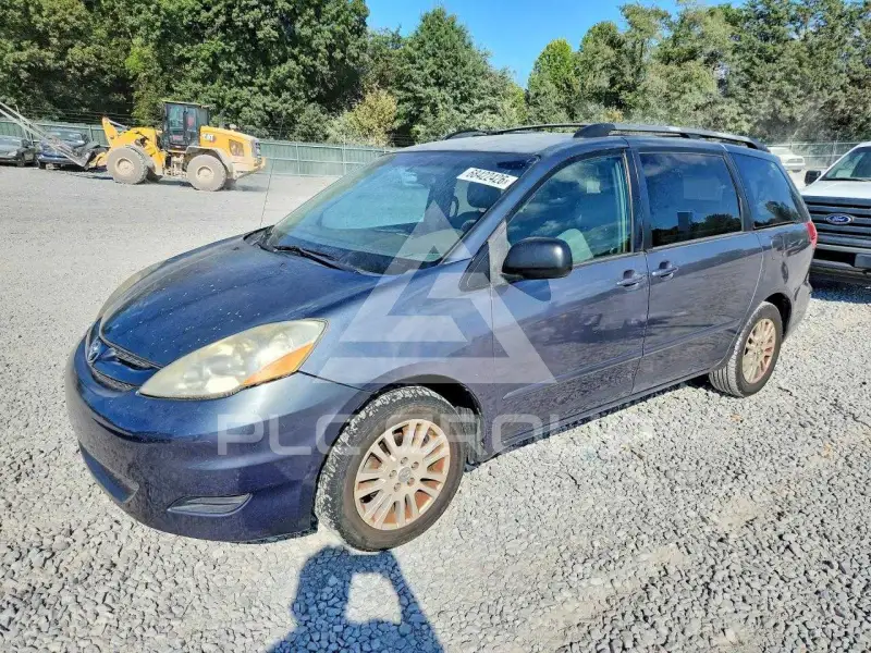 2008 Toyota SIENNA photo
