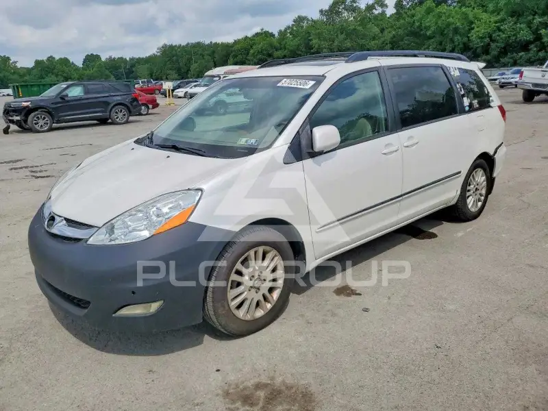 2008 Toyota SIENNA photo