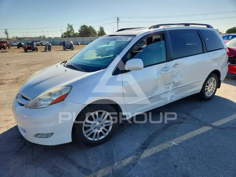 2008 Toyota SIENNA photo