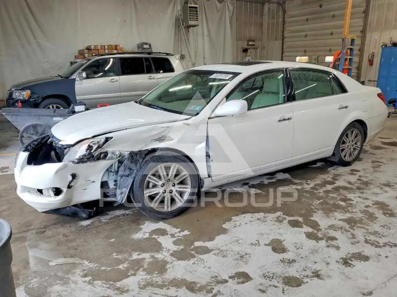 2008 Toyota AVALON photo