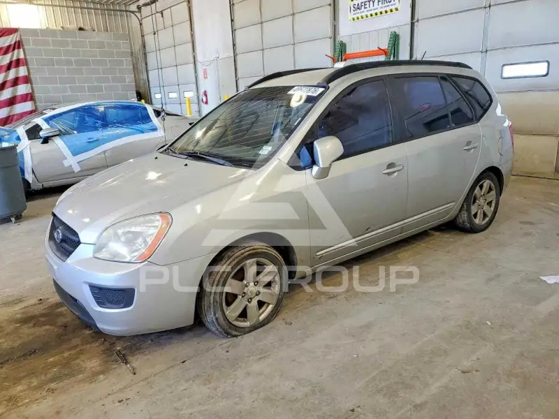 2008 KIA Rondo фото