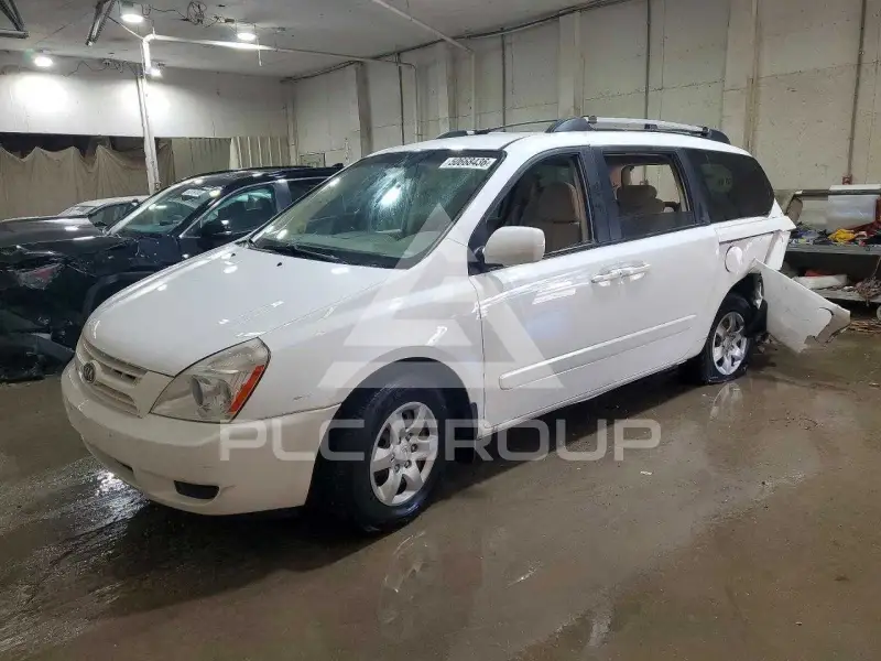 2008 KIA Sedona фото