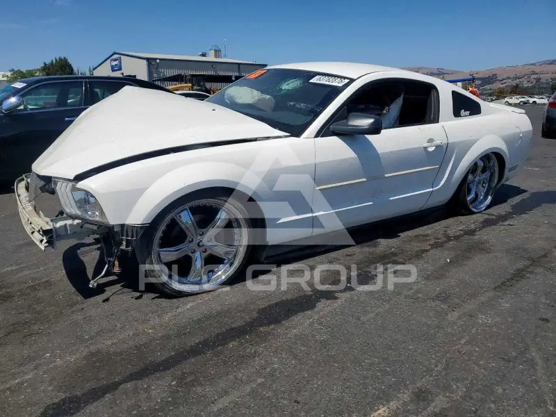2008 Ford MUSTANG фото