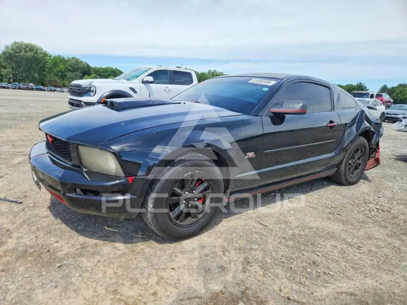 2008 Ford MUSTANG фото