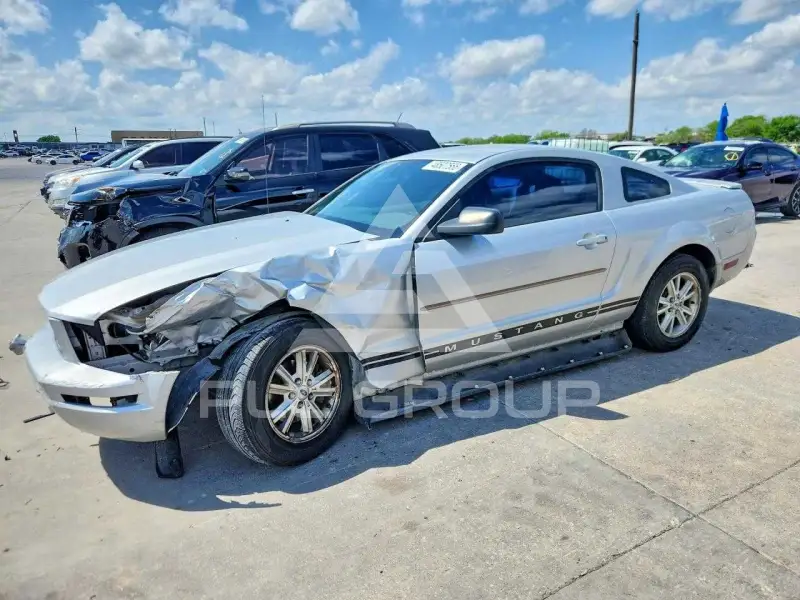 2008 Ford MUSTANG фото