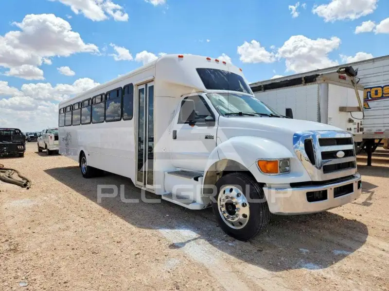2008 Ford F-650 photo