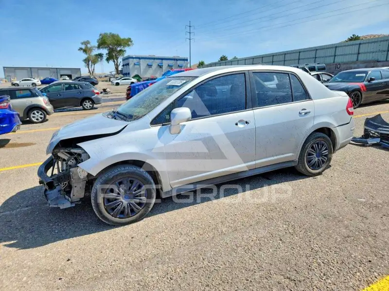 2009 Nissan VERSA photo