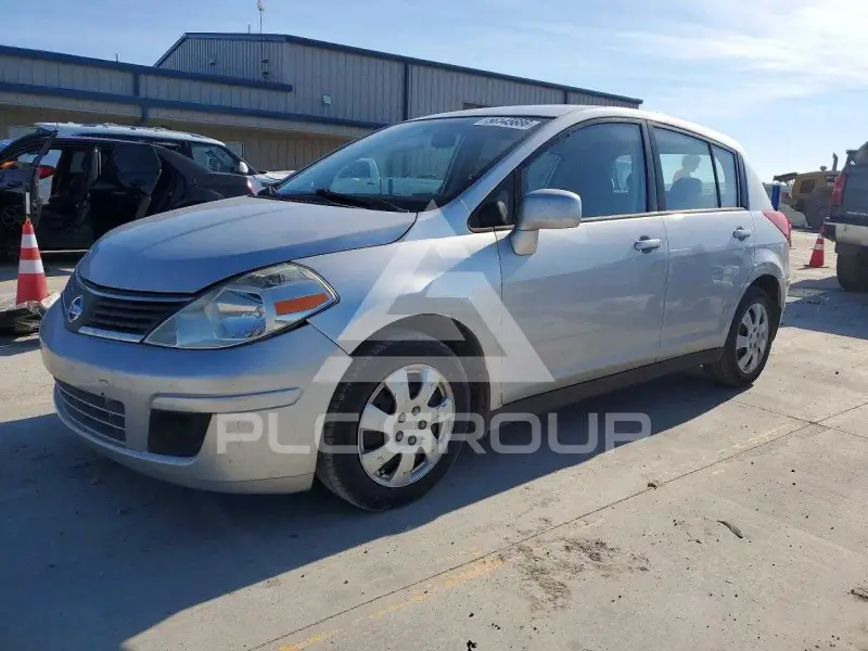 2009 Nissan VERSA photo