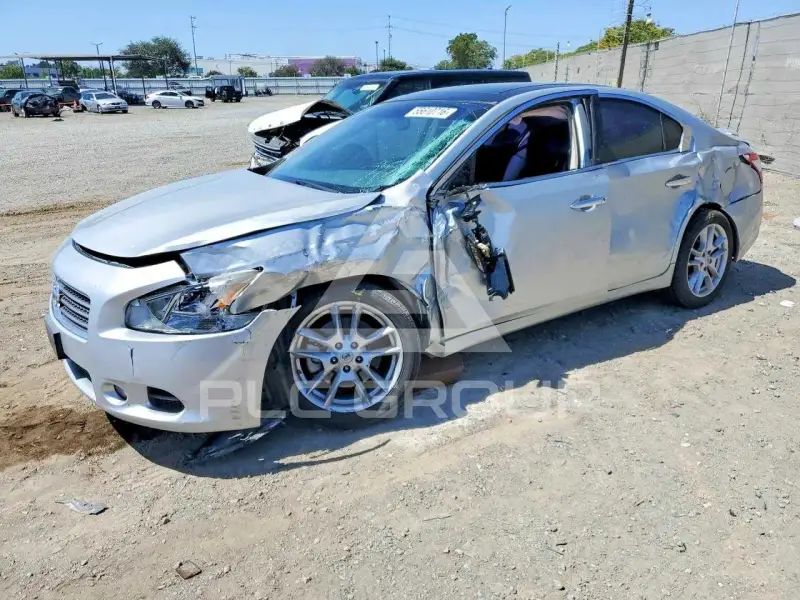 2009 Nissan MAXIMA photo
