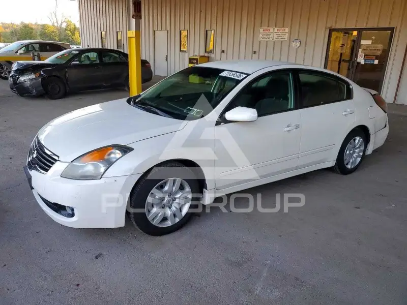 2009 Nissan ALTIMA photo