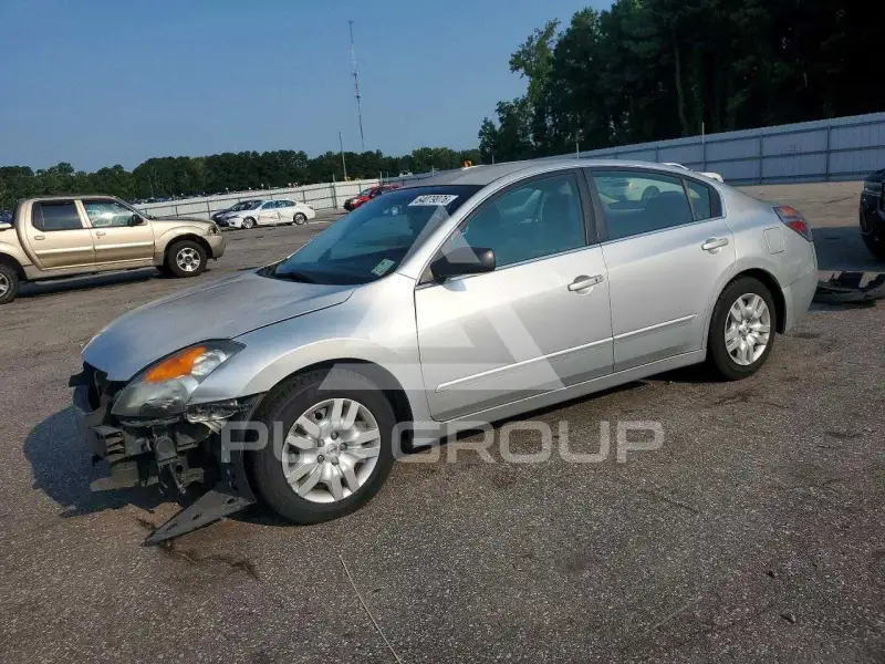 2009 Nissan ALTIMA photo