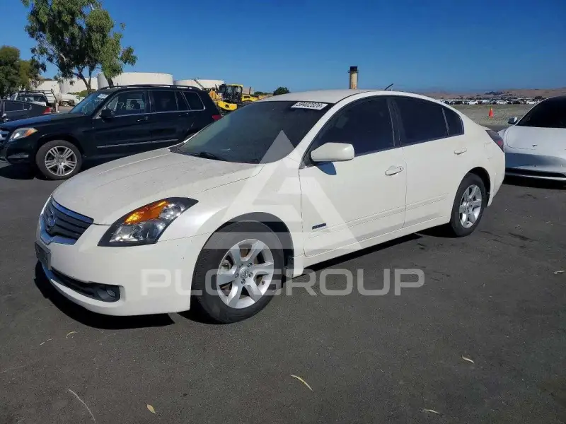 2009 Nissan ALTIMA photo