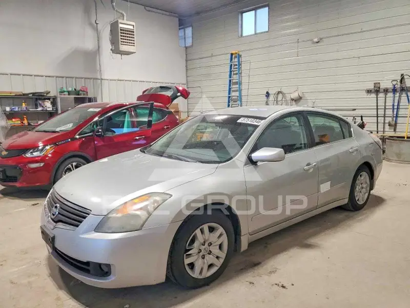 2009 Nissan ALTIMA photo