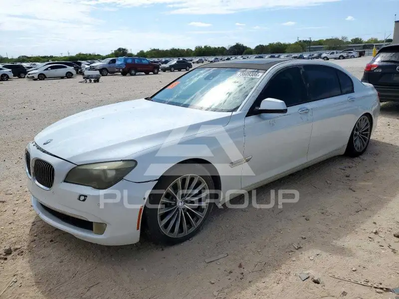 2009 BMW 750 photo