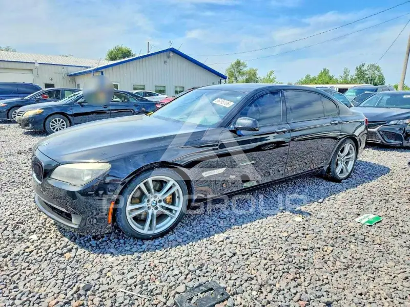 2009 BMW 750 фото
