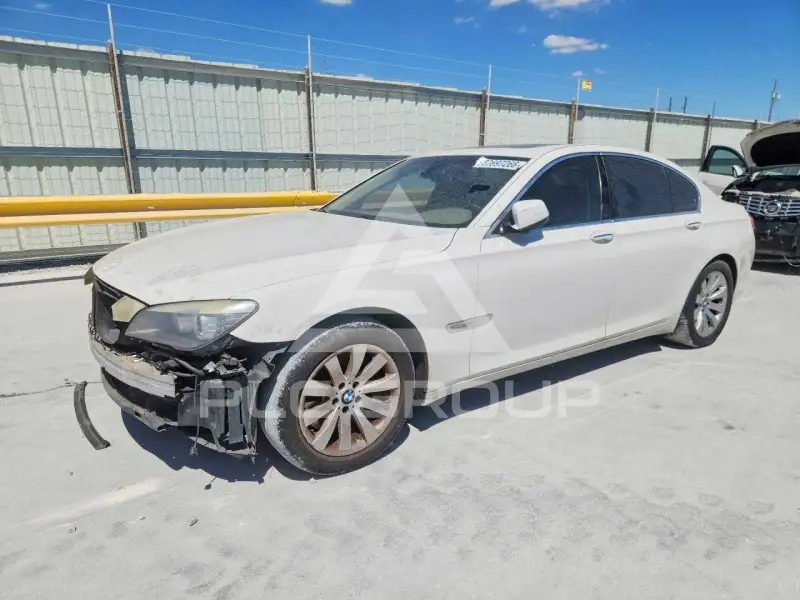 2009 BMW 750 фото