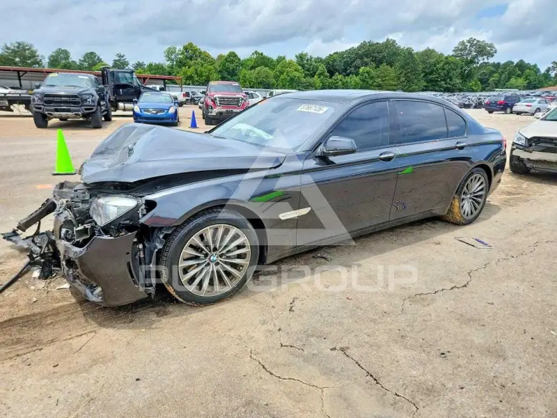 2009 BMW 750 фото