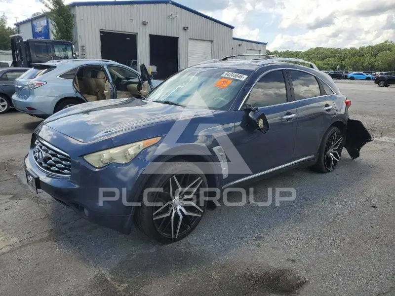 2009 Infinity FX35 photo
