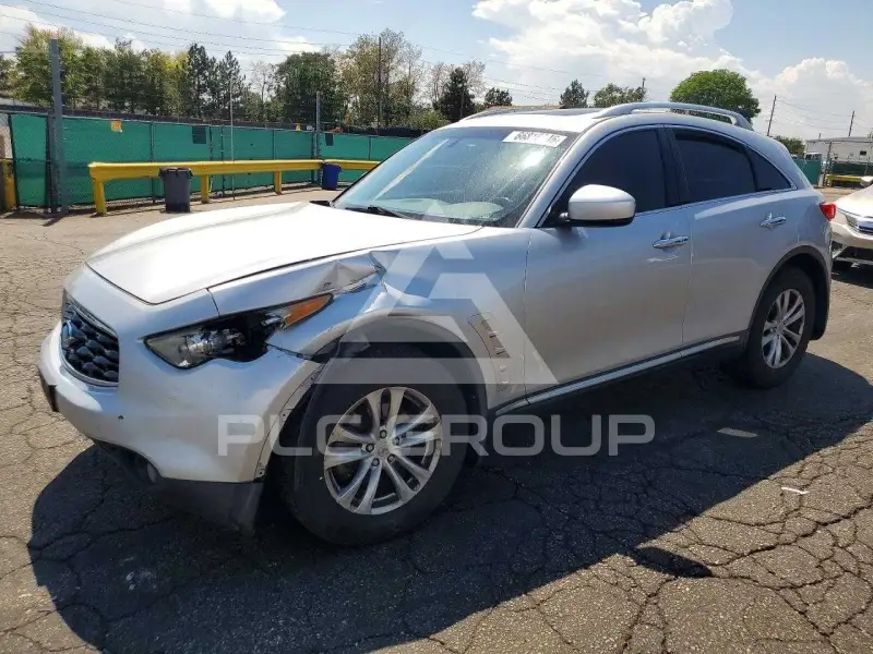 2009 Infinity FX35 фото