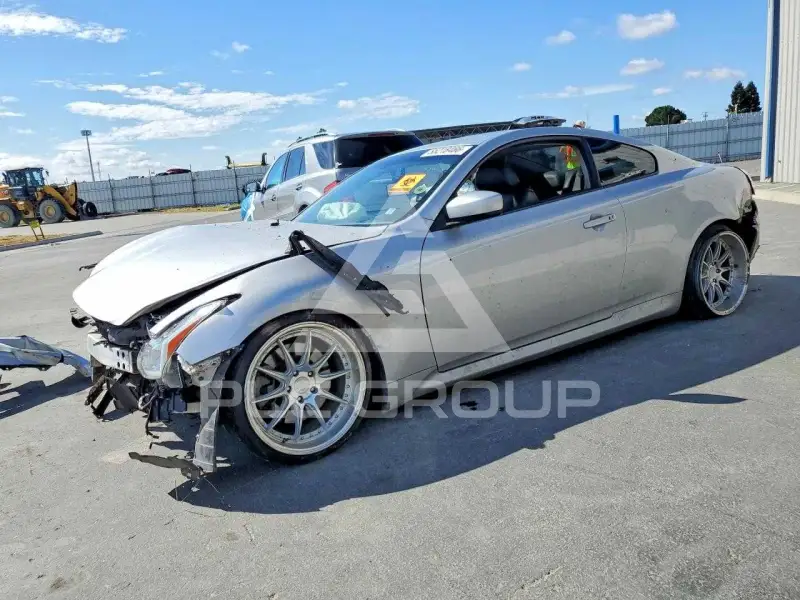2009 Infinity G37 photo