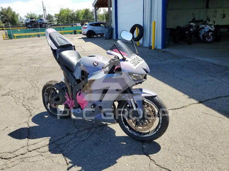 2009 Honda CBR photo