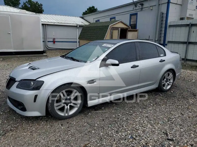 2009 Pontiac G8 photo