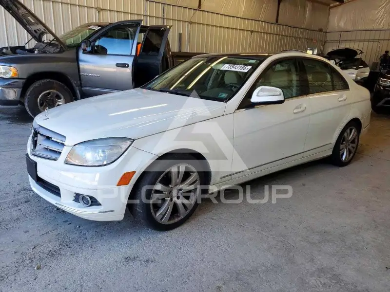 2009 Mercedes Benz C-Class фото