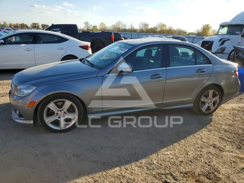 2009 Mercedes Benz C-Class фото