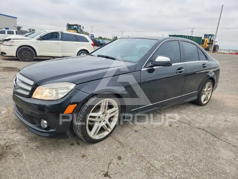2009 Mercedes Benz C-Class фото