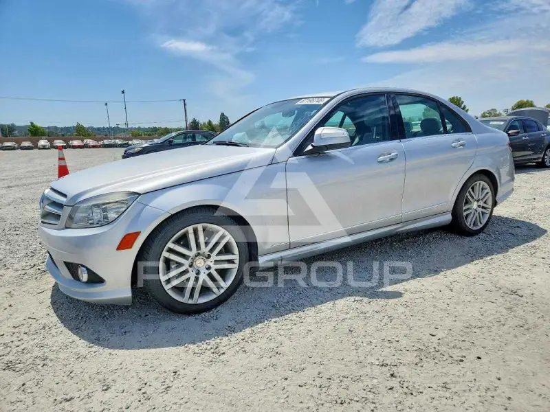 2009 Mercedes Benz C-Class фото
