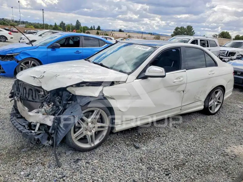 2009 Mercedes Benz C-Class фото