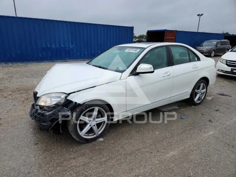 2009 Mercedes Benz C-Class photo