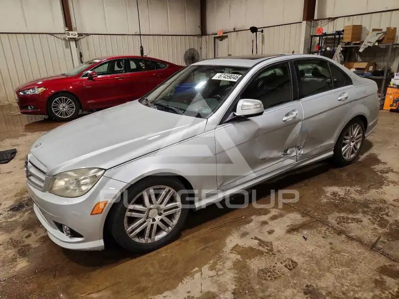 2009 Mercedes Benz C-Class фото