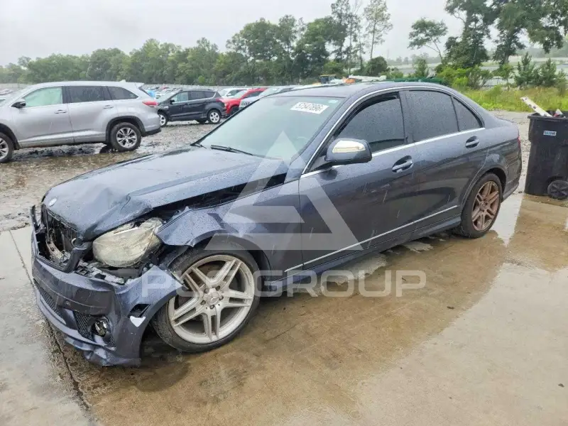 2009 Mercedes Benz C-Class фото