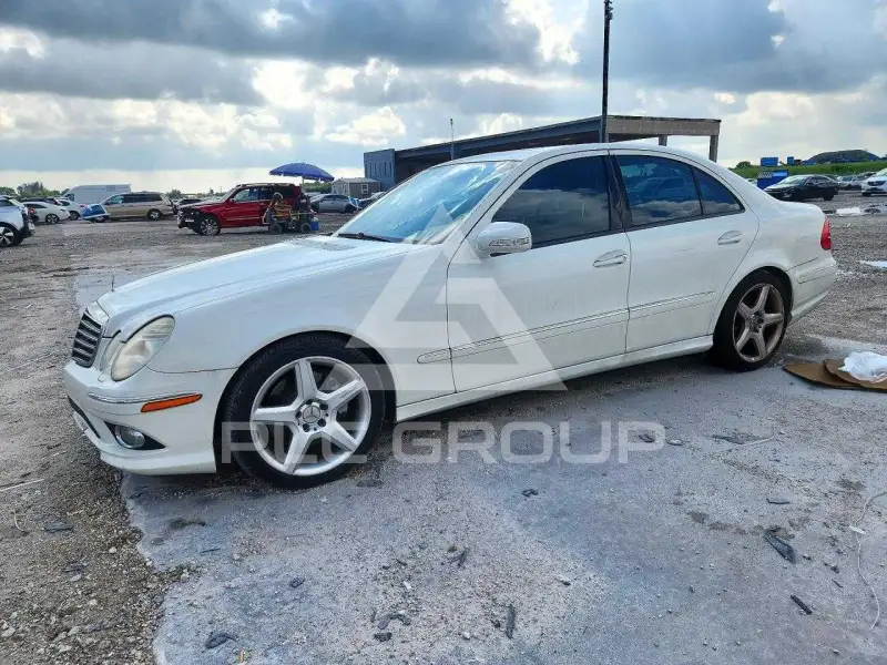 2009 Mercedes Benz E-Class фото