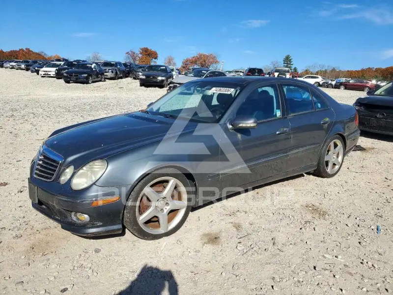 2009 Mercedes Benz E-Class photo