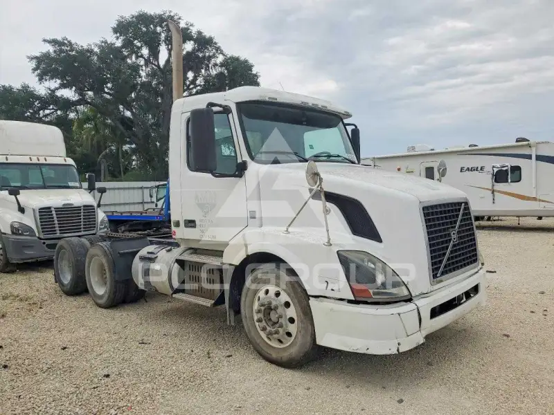 2009 Volvo VNL photo