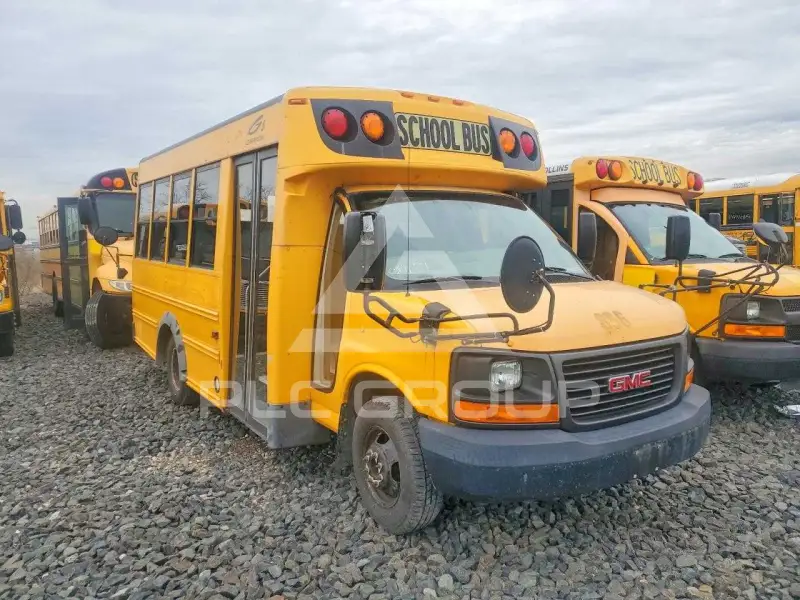 2009 GMC Savana фото