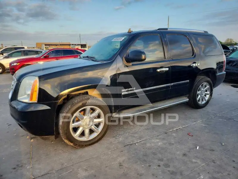 2009 GMC YUKON фото