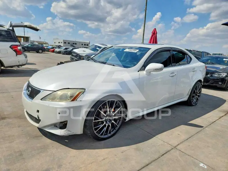 2009 Lexus IS photo