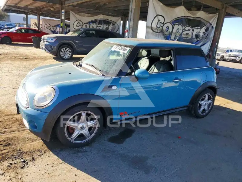 2009 Mini COOPER photo
