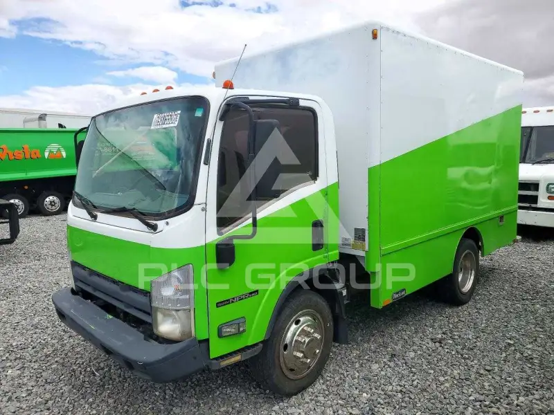2009 Isuzu NPR фото