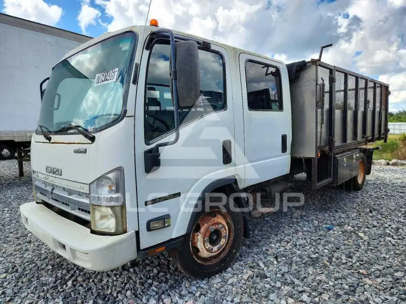2009 Isuzu NPR photo