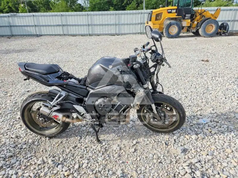 2009 Yamaha FZ1 фото